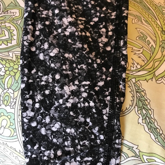 Lulu sequin design pants - shine right roll down - Picture 3 of 4